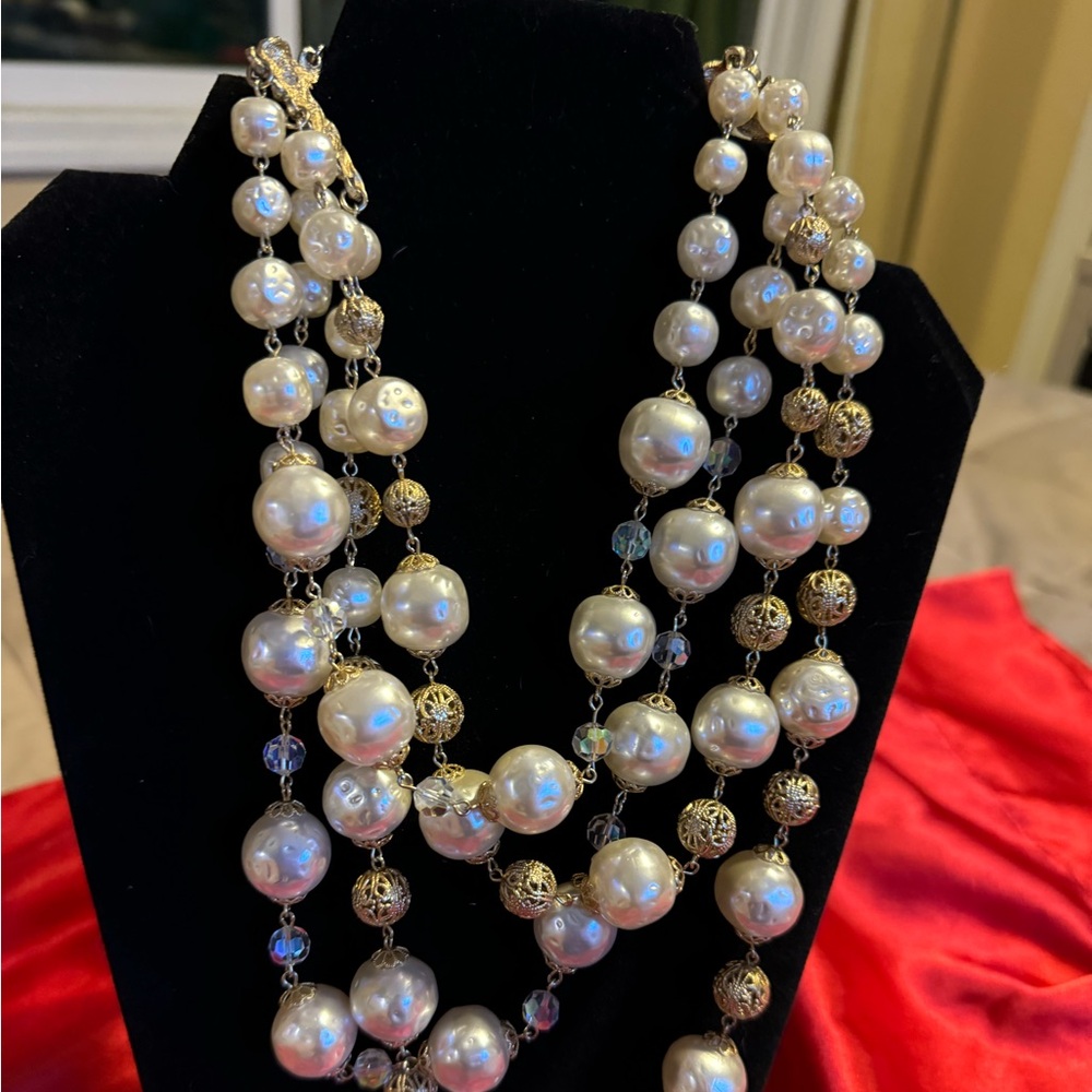 Amazing Pearl and Gold tone Filagree Ball & Faceted Bead Necklace. 4 strands.